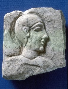 Reliëf van een Edelman, Tel Dor (kalksteen)