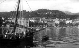 Uitzicht op de haven van Ajaccio, Corsica, ca. 1930 door Photographer French