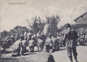 Duitse soldaten die deelnemen aan een openlucht kerkdienst door Photographer German