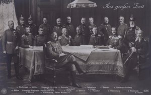 Kaiser Wilhelm II van Duitsland met senior Duitse militaire commandanten