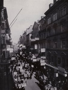 Leipzig: Petersstrasse tijdens de beurs door Photographer German