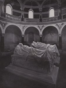 Potsdam, Friedenskirche, Mausoleum met sarcofagen van de keizer en keizerin Friedrich