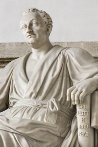 Standbeeld van Cesare Beccaria door Pompeo Marchesi