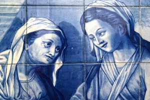 Detail van Maria die de vrouw van de herbergier ontmoet, Decoratief paneel dat Maria en Jozef toont bij de herberg, Lamego, Portugal. 1738 door Portuguese School
