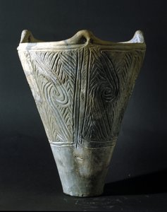 Terracotta vaas uit de Jomon-periode (prehistorie in Japan). Rome, Nationaal Museum voor Oosterse Kunst