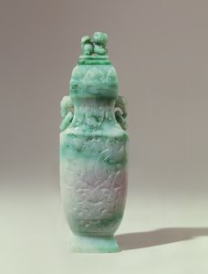 Balustervaas en koepeldeksel, late Qing-dynastie (smaragd & wit jade)