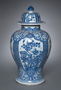 Vaas met Deksel, 1662-1722