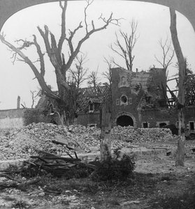 Ruïnes van Beury Chateau, Festubert, Frankrijk, Eerste Wereldoorlog, ca. 1914-ca. 1918 door Realistic Travels Publishers