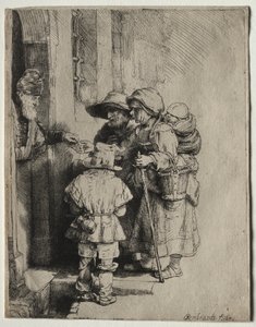 Bedelaars ontvangen aalmoezen bij de deur van een huis door Rembrandt van Rijn