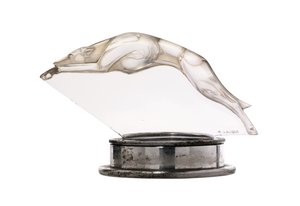 Zeldzame Levrier Mascotte door Rene Jules Lalique