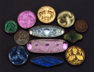 Diverse glazen voorwerpen door Rene Jules Lalique
