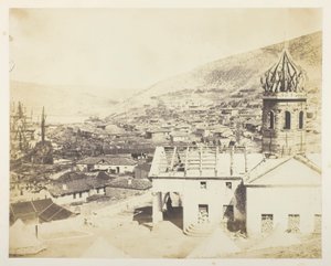 De Russische kerk en stad Balaklava door Roger Fenton