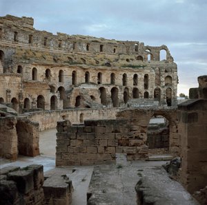 Amfitheater van El Djem, ca. 238 AD door Roman