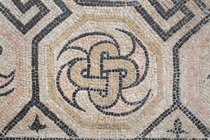 Geometrisch patroon van de Via san Rocchino domus, 2e eeuw na Christus (mozaïek) door Roman