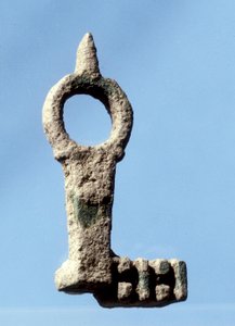 Huisdeursleutel gevonden bij opgravingen van Tiberius, laat-Romeinse - vroeg-Byzantijnse periode door Roman