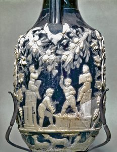 Kleine amphora genaamd blauwe vaas die eros toont bij de druivenoogst door Roman