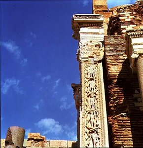 Pilaster van de Severan Basilica