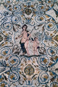Romeinse kunst: Mozaïek uit de 4e eeuw na Christus van de Romeinse villa van het amfitheater. Merida, Museo Nacional de Arte Romano, Spanje door Roman