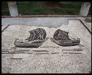 Romeinse kunst: Mozaïek van de Corporation des gens de la mer, Place des Corporations door Roman