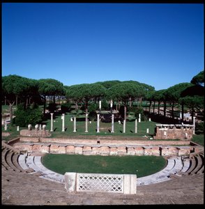Romeinse kunst: uitzicht op de ruïnes van het theater door Roman