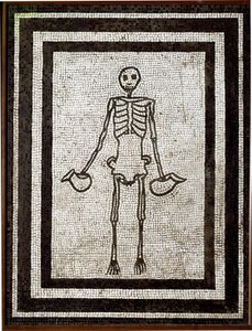 Romeinse kunst: skelet met askos. Mozaïek afkomstig uit de Vesuvius-regio. 4e stijl. 1e eeuw v.Chr. Dim. 91x70 cm Museo Archeologico Nazionale, Napels