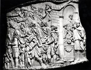 Offeringscène, een afgietsel van de Zuil van Trajanus, 113 na Christus door Roman