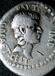 Zilveren munt met de beeltenis van Marcus Junius Brutus door Roman