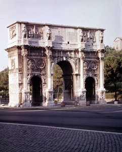 De Boog van Constantijn in Rome door Roman