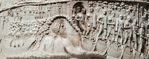 De Romeinse legioenen varen in Ancona onder de bescherming van Neptunus. Detail van de zuil van Trajanus (Colonna Traiana) in Rome, gebouwd tijdens het bewind van keizer Trajanus (53-117). De Trajanus-zuil herdenkt de overwinningstochten van de keizer door Roman