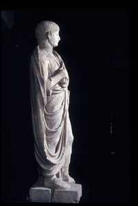 Togate standbeeld van de jonge Nero, ca.50AD door Roman