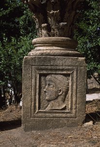Architectonisch element, Hoge Keizerlijke Periode (27 AD- 395 BC) door Roman Imperial Period