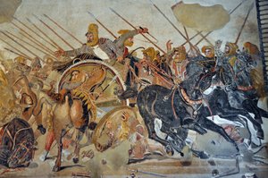 Detail van een mozaïek van Pompeii: Slag bij Issos tussen Alexander en Darius (4e eeuw v.Chr.). - Koning Darius III Codoman (380-330 v.Chr.), op zijn strijdwagen - opus vermiculatum - Archeologisch Museum van Napels, Italië - Museo Archeologico Nazionale, door Roman Roman