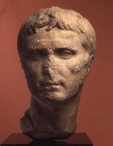 Hoofd van Augustus, 8e eeuw na Christus door Roman Roman