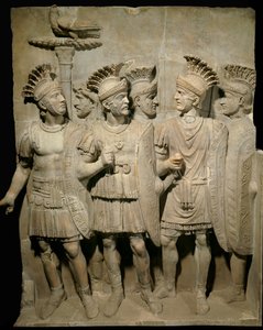 Romeinse kunst: marmeren reliëf dat de pretoriaanse garde, legionairs en elitesoldaten voorstelt