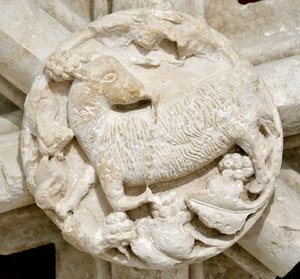 Een lam, detail van het gewelf van de Saint Laurent kapel (detail) door Romanesque