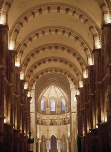 Interieur van de Kathedraal van Vézelay door Romanesque