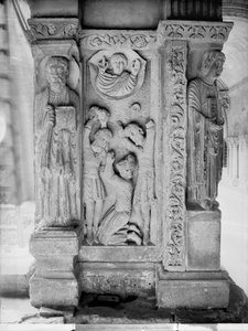 De steniging van St. Stefanus, van een pilaar in het klooster