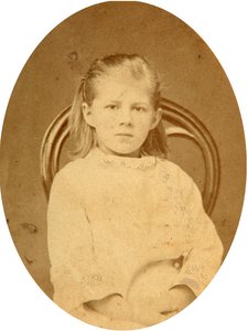 Portret van Lyubov F. Dostoyevskaya door Russian Photographer