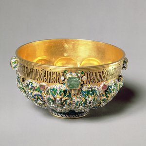 Geëmbosseerde kom met cabochon edelstenen en polychrome decoratie, 1653 (goud met edelstenen & parels)