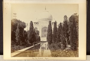 Agra; de Taj Mahal, vanaf de fontein door Samuel Bourne