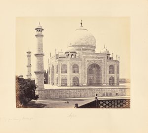 Agra; De Taj, vanaf de hoek van de Quadrangle door Samuel Bourne