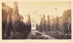 Agra; de Taj, vanaf de fontein door Samuel Bourne