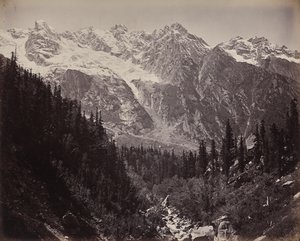 Tafereel in de hoge Himalaya. Gezicht in de Manga-vallei door Samuel Bourne