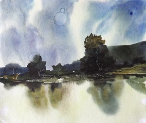 Weerspiegeling in het mistige meer