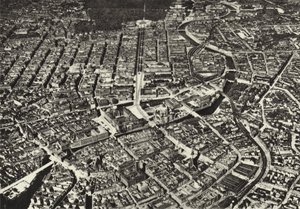 Berlijn: De stad gezien vanuit een vliegtuig (zwart-wit foto)