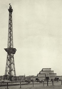 Berlijn: Zendmast en zendhal