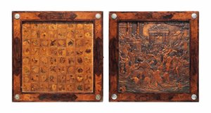 Een Boheemse zilver-gemonteerde reliëf-gesneden fruitbomen marqueterie en walnoot opvouwbare spelletjesdoos