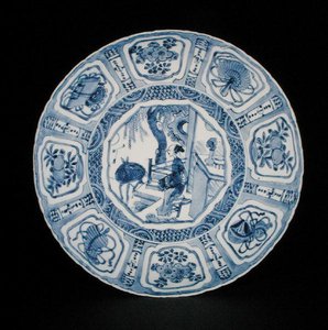 Blauw-witte kraak schaal geschilderd met een dame en een hert, Wanli door School Chinese