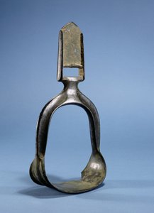 Stijgbeugel, uit noordwest China of Siberië, 6e of 7e eeuw (brons)