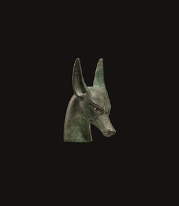 Een Egyptische bronzen scepterbloem door School Egyptian